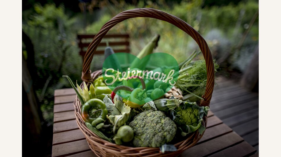 The culinary side of Styria: a basket of vegetables | © Steiermark Tourismus | Tom Lamm