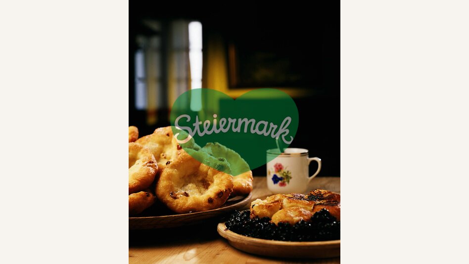 Woazene Krapfen mit Schwarzbeerröster und Häferlkaffee | © STG | Atelier Jungwirth, Christian Jungwirth