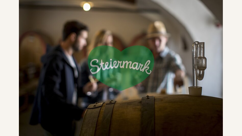 Wine tasting with Hans Söll, wine-growing estate Söll, Sernauberg | © Südsteiermark | Tom Lamm