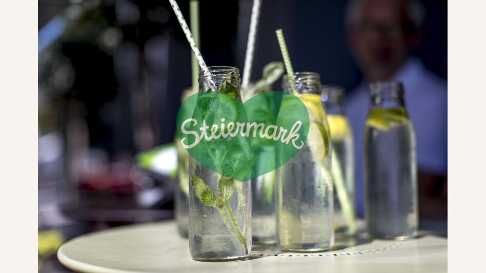 refreshing water with mint | © Steiermark Tourismus | Tom Lamm