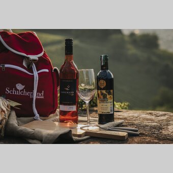 the Schilcherland: hiking, wine (Schilcher) and pumpkin seed oil | © Schilcherland Steiermark | Lupi Spuma