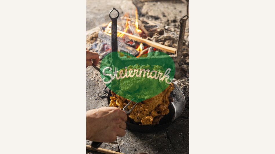Häfennigl (cake in a pot) at the Rauchstubenhaus in Edelschachen close to Anger, Eastern Styria | © Steiermark Tourismus | www.johannesgeyer.com