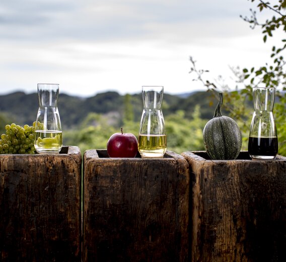 The culinary Styria: wine, apple juice, pumpkin seed oil - Southern & Western Styria | © Steiermark Tourismus | Tom Lamm
