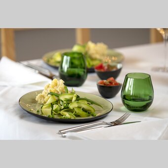 The culinary Styria: zucchini noodles with celery purée. | © Steiermark Tourismus | Tom Lamm
