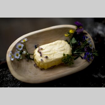 The culinary Styria: alp butter with herbs | © Steiermark Tourismus | Tom Lamm