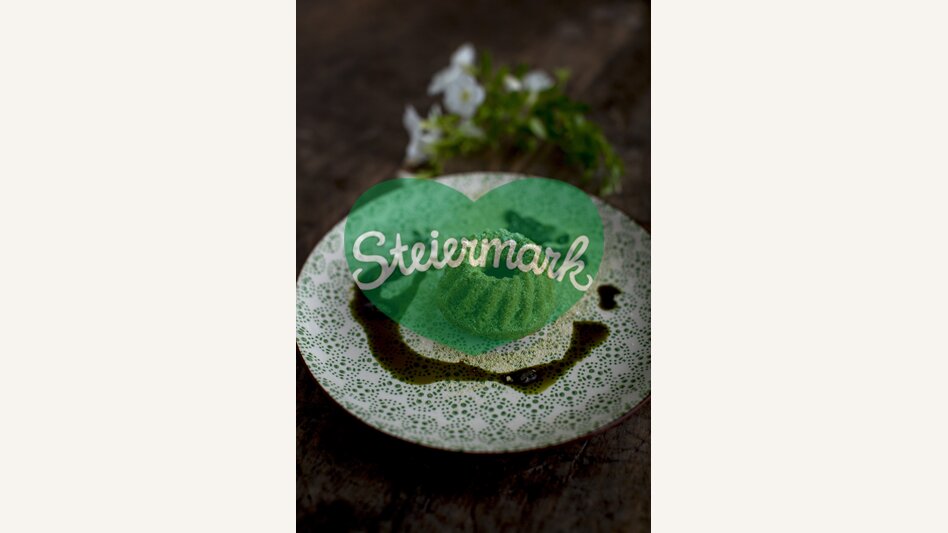 The culinary Styria: ring cakes with pumpkin seed oil | © Steiermark Tourismus | Tom Lamm