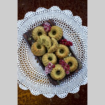 The culinary Styria: ring cakes with pumpkin seed oil | © Steiermark Tourismus | Tom Lamm