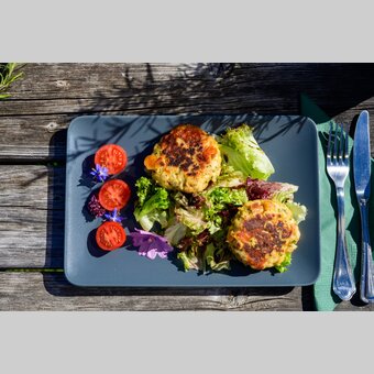 Kasspressknödel auf Salat | © STG | pixelmaker.at
