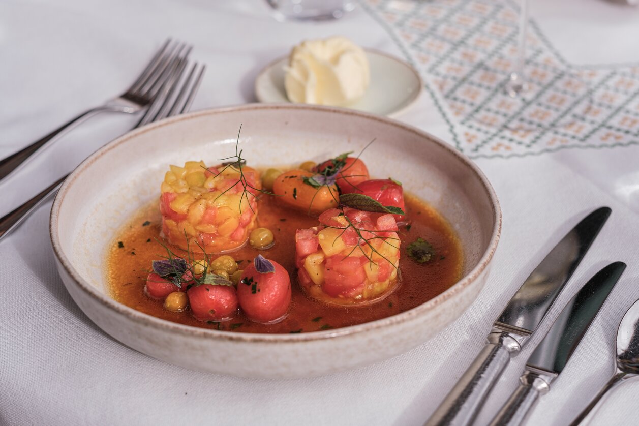 Tomatensuppe beim Steirereck am Pogusch | © STG | Elena Egger