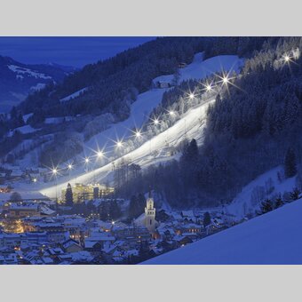 Schladming mit Planai im Hintergrund | © Tom Lamm | ikarus.cc | photo-austria.at