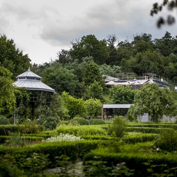 Im historischen Garten von Schloss Herberstein, Oststeiermark