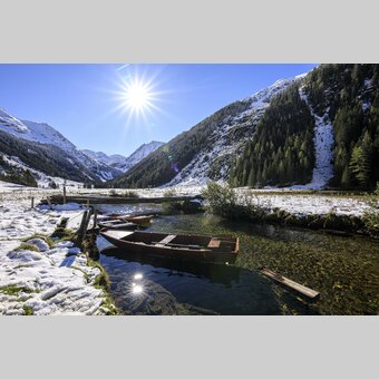 Riesachbach stream near Riesachsee, first snow in September (Schladming-Rohrmoos) | © Steiermark Tourismus | photo-austria.at