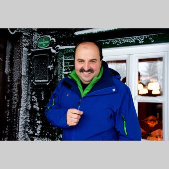 Johann Lafer bei der Krummholzhütte am Hauser Kaibling | © SMO-photography | Simone Hofstädter