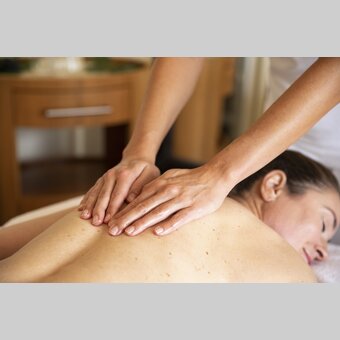 Soothing massage | © Steiermark Tourismus | Punkt & Komma