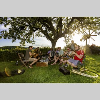 Musicians at the Buschenschank | © Steiermark Tourismus | Harry Schiffer