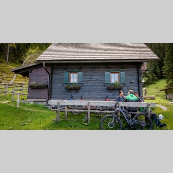 Steinbachalm Hütte im Wind & Bike Park Pretul | © STG | Jesse Streibl