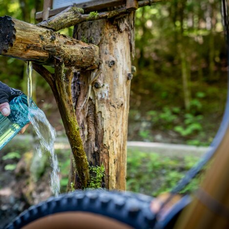 Stärkung beim Biken | © STG | Jesse Streibl