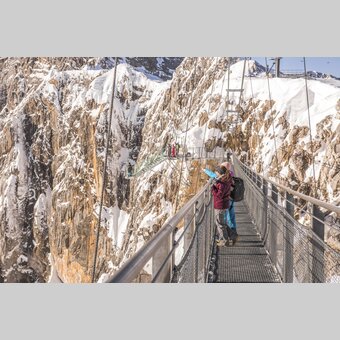 Suspension bridge at the Dachstein | © Steiermark Tourismus | Peter Lugosi