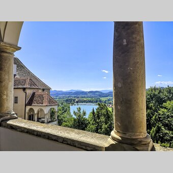 Seggau Castle with view of Sulmsee lake | © Steiermark Tourismus | Stephanie Renner