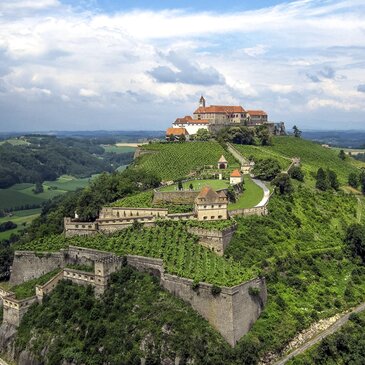 Die imposante Riegersburg auf dem Vulkanfelsen mit 3 Museen