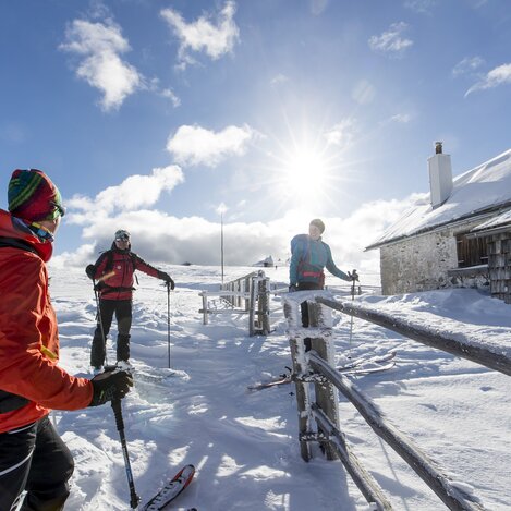 Skitour auf die Frauenalpe zur Bernhard-Fest-Hütte | © STG | Tom Lamm