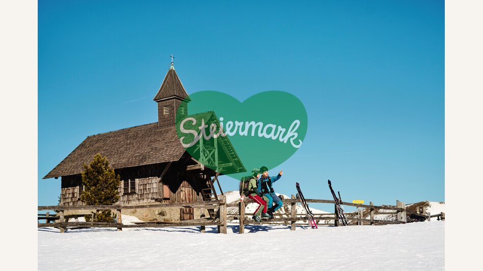 Skitourengeher bei der Maria Loretto Kapelle | © Erlebnisregion Murtal | Michael Königshofer