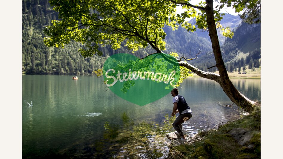 At Schwarzensee lake | © Steiermark Tourismus | Tom Lamm