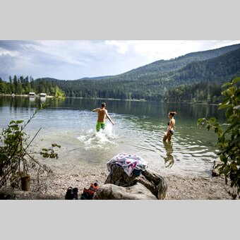Bathing on the Tauplitz | © Steiermark Tourismus | Tom Lamm