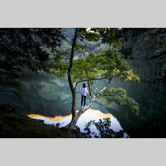 At Schwarzensee lake in Sölktäler Nature Park | © Steiermark Tourismus | Tom Lamm