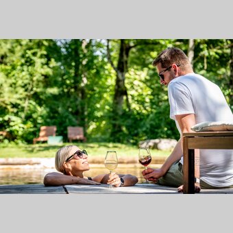 Sommerfrischer Weingenuss an der Traun | © STG | Jesse Streibl