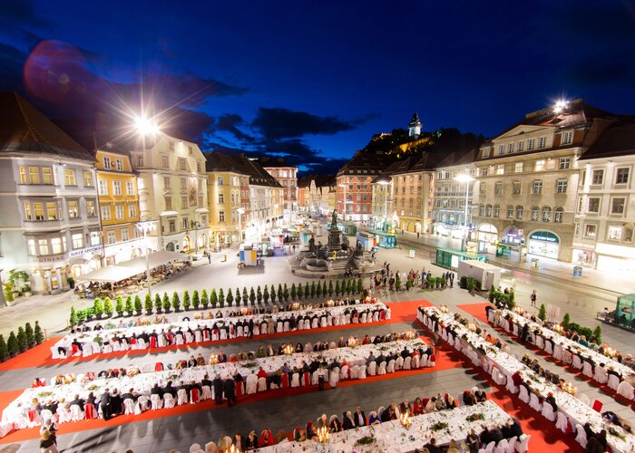 Long table of pleasure, Graz | © Steiermark Tourismus | Harry Schiffer
