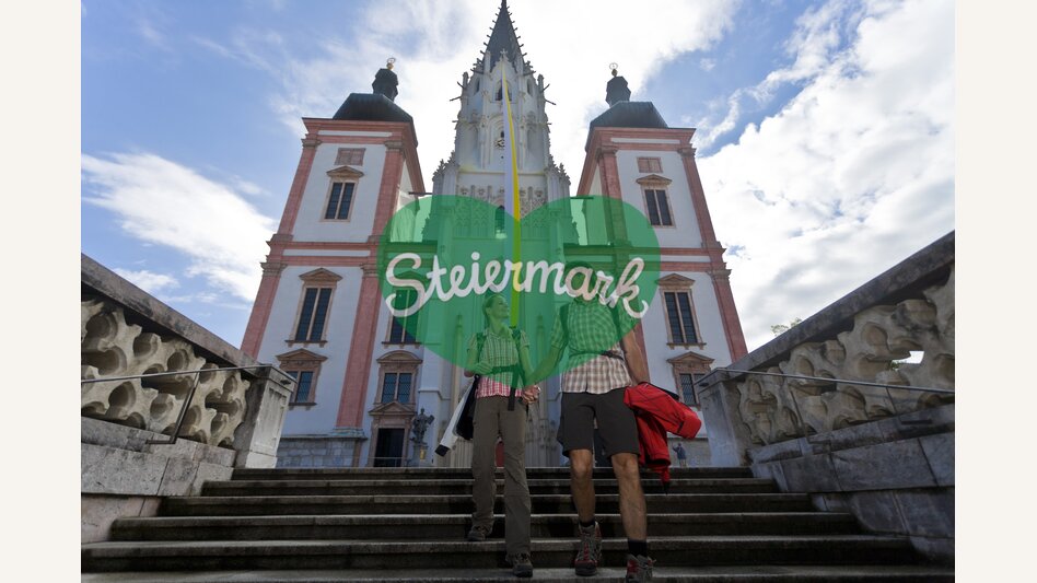 Vor der Basilika Mariazell | © Steiermark Tourismus | Leo Himsl