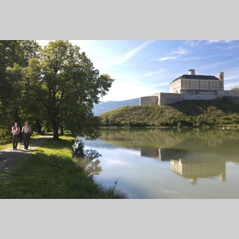 Beim Schloss Trautenfels | © STG | Harry Schiffer | ETZ-Pilgrimage Europe SI-AT