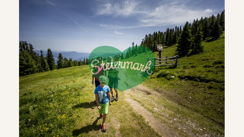Frühlingswanderung auf die Frauenalpe | © STG | Tom Lamm