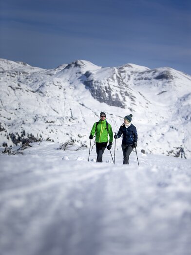 Winterwandern mit Aus- und Weitblicken auf der Tauplitz | © STG | Tom Lamm