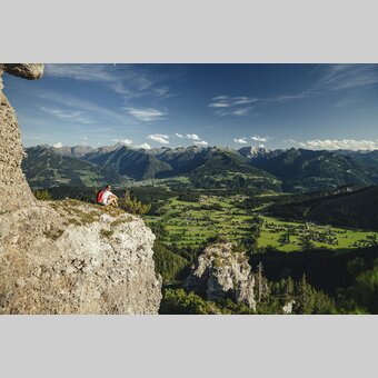 View from the "Steinernen Jungfrauen", bizarre rock formations in Ramsau am Dachstein | © Steiermark Tourismus | photo-austria.at