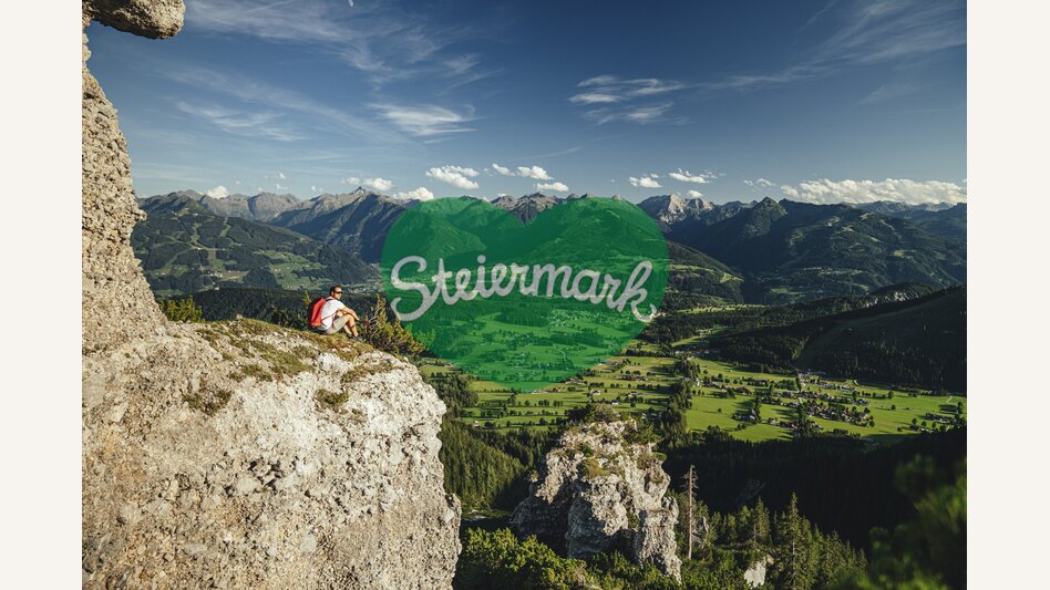View from the "Steinernen Jungfrauen", bizarre rock formations in Ramsau am Dachstein | © Steiermark Tourismus | photo-austria.at