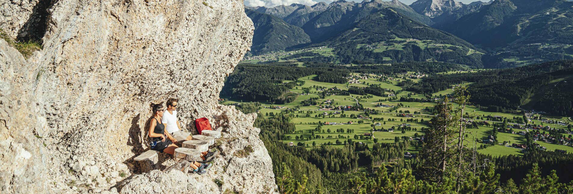 Logenplatz bei den "Steinernen Jungfrauen", einer bizarren Felsformation aus Konglomeratgestein, Ramsau am Dachstein | © Steiermark Tourismus | photo-austria.at