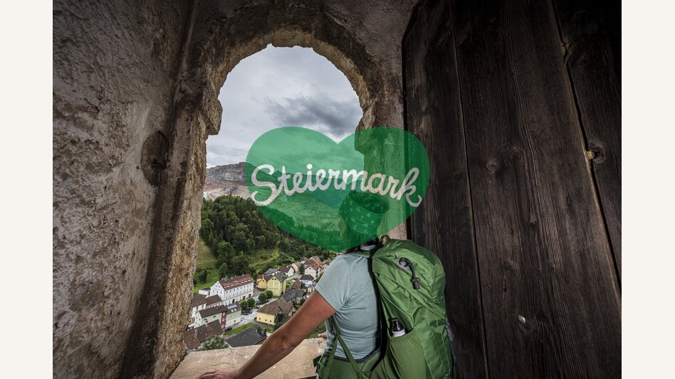 Blick vom Schichtturm in Eisenerz auf den Erzberg | © STG | pixelmaker.at