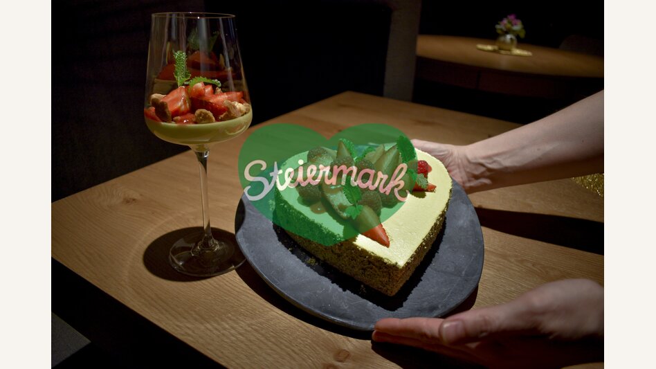 Herztorte kreiert von Eveline Wild | © STG | Anja Leitner