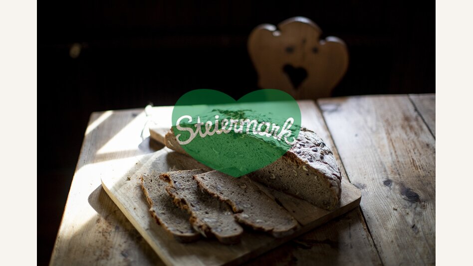 Frisches, knuspriges Bauernbrot | © STG | Tom Lamm