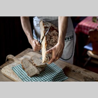 Fresh, crusty farmhouse bread | © Steiermark Tourismus | Tom Lamm | Tom Lamm