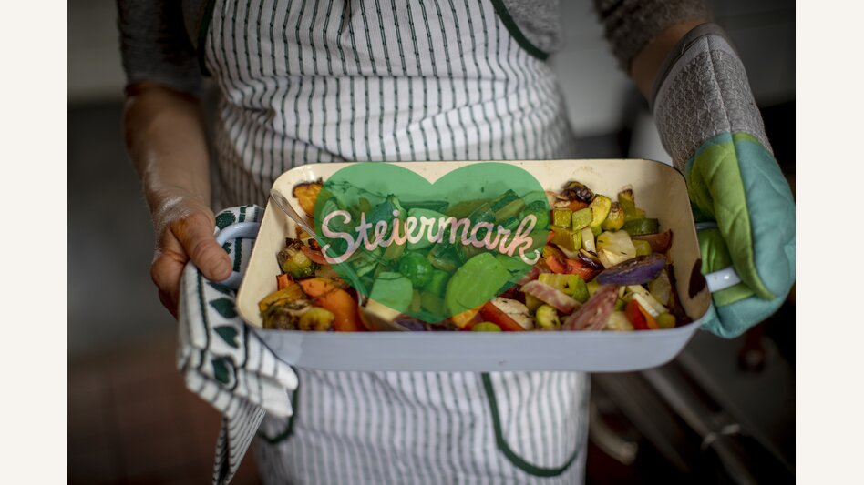 Colourful oven vegetables | © Steiermark Tourismus | Tom Lamm