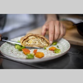 Potato strudel... made with love | © Steiermark Tourismus | Tom Lamm