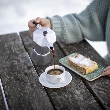 Süßer Apfelstrudel als Nachtisch