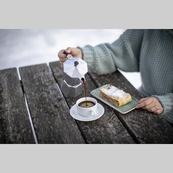 Sweet apple strudel for dessert | © Steiermark Tourismus | Tom Lamm