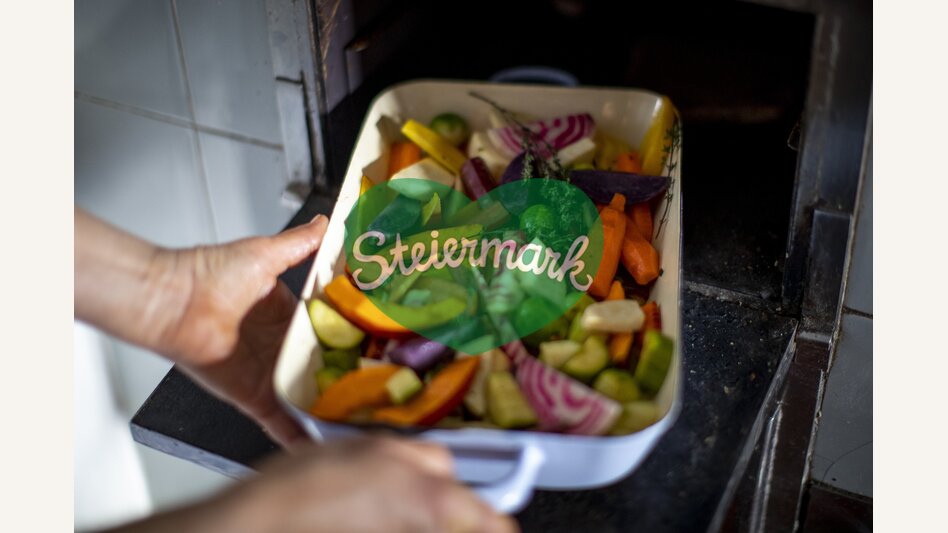 Colourful oven vegetables | © Steiermark Tourismus | Tom Lamm