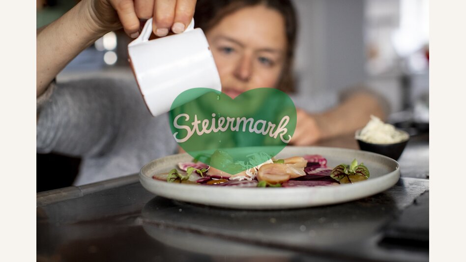 Styrian Alpine trout on a turnip variation | © Steiermark Tourismus | Tom Lamm