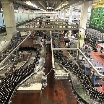 Abfüllanlage der Gösser Brauerei | © Erzberg-Leoben | M.Mandl