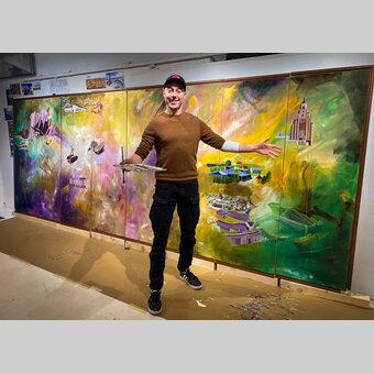 Tom Lohner „bei der Arbeit“ im Pop-up-Store Steiermark.  | © STG